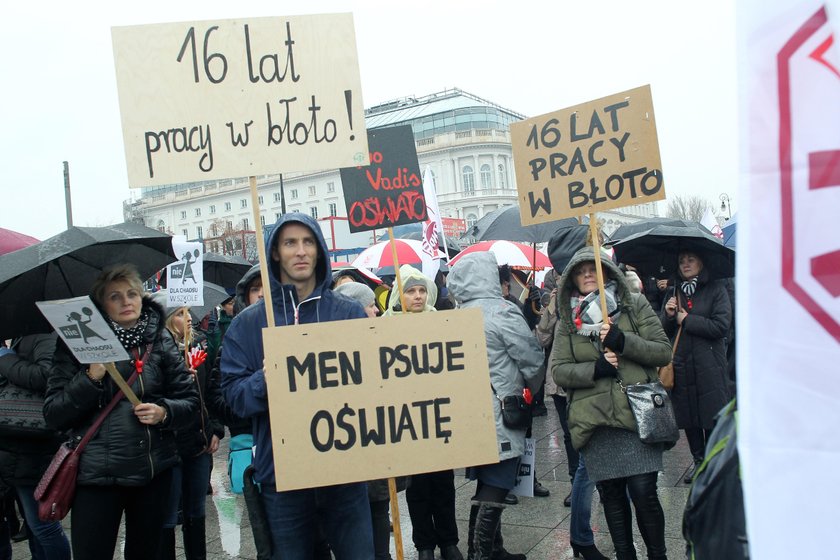 Protest nauczycieli.