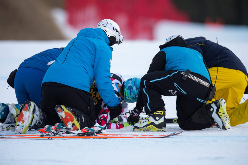 Mistrz olimpijski z Soczi w sobotę uległ wypadkowi na trasie zjazdu w Val Gardenie.