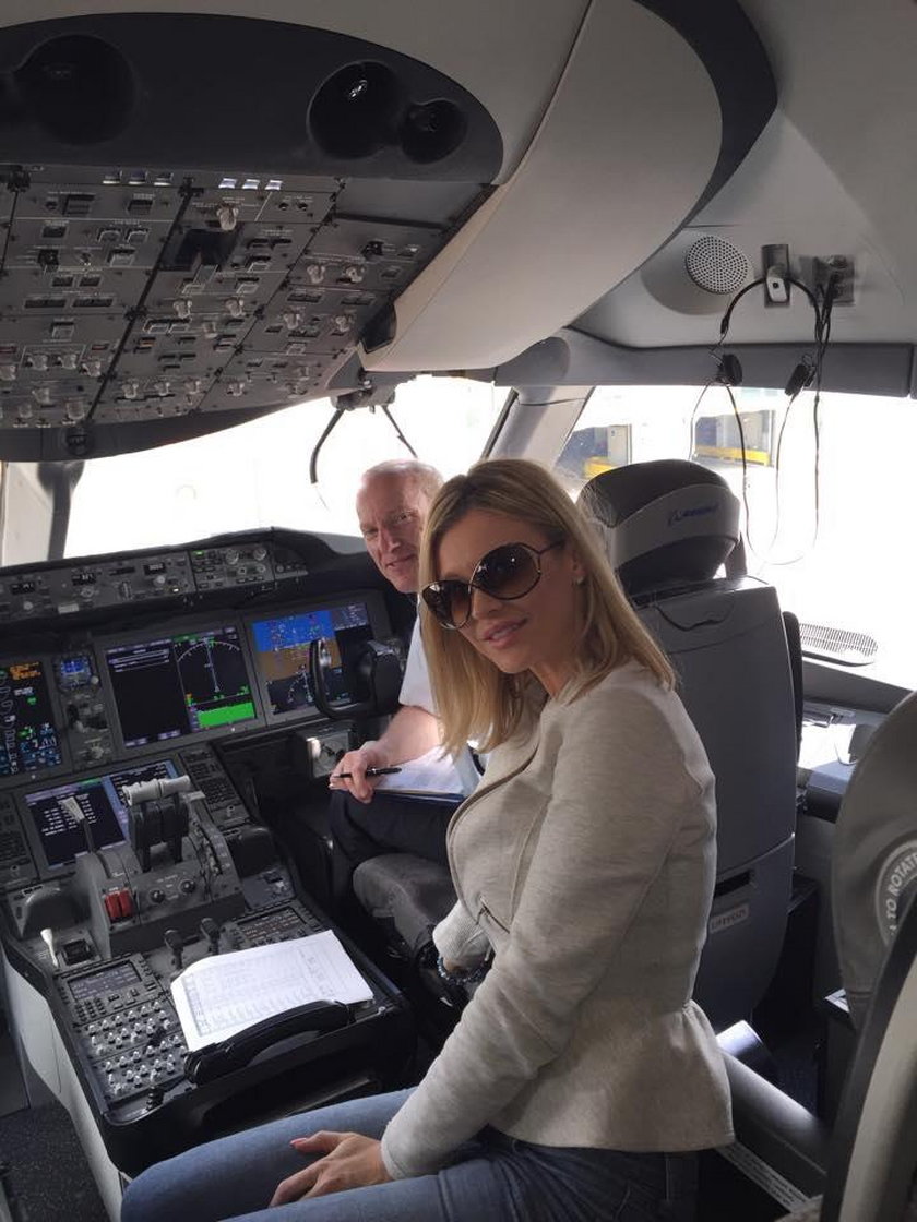 Joanna Krupa w samolocie