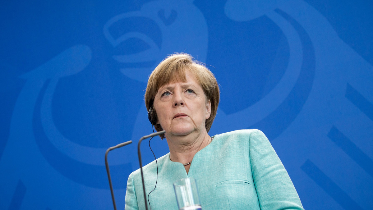 Kanclerz Niemiec, Angela Merkel, nie widzi żadnych szans na osiągnięcie w ostatniej minucie porozumienia z Grecją w sprawie programu pomocowego. Taką propozycję złożył premierowi Grecji Aleksisowi Ciprasowi szef Komisji Europejskiej Jean-Claude Juncker.