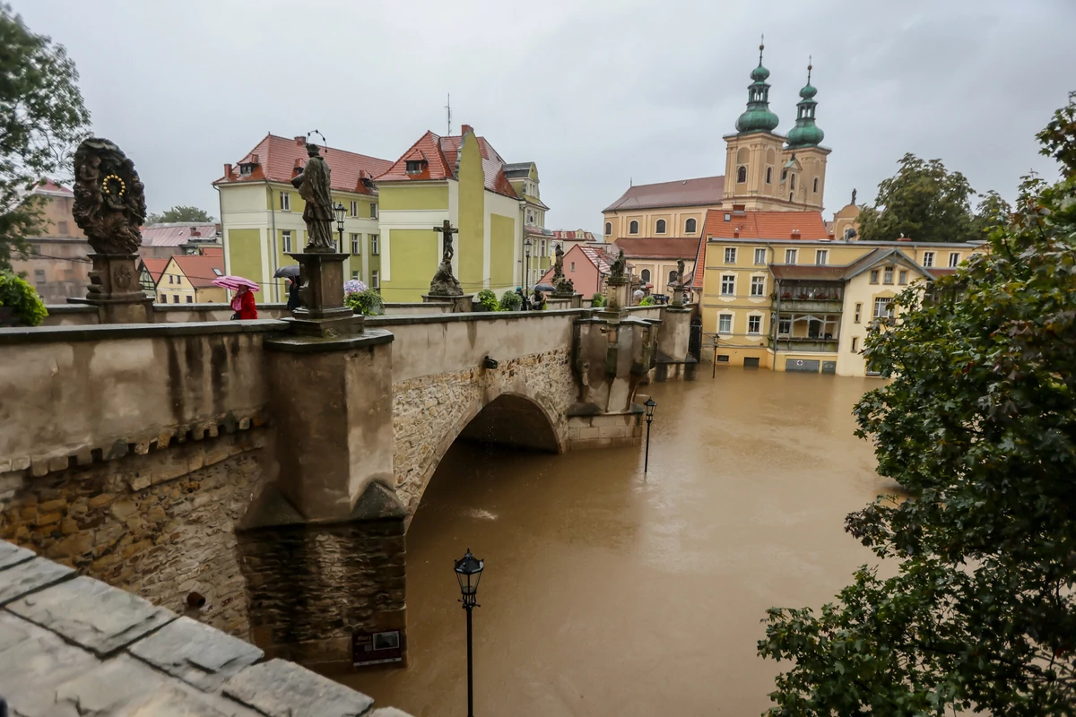  Coraz trudniejsza sytuacja w rejonach objętych powodzią