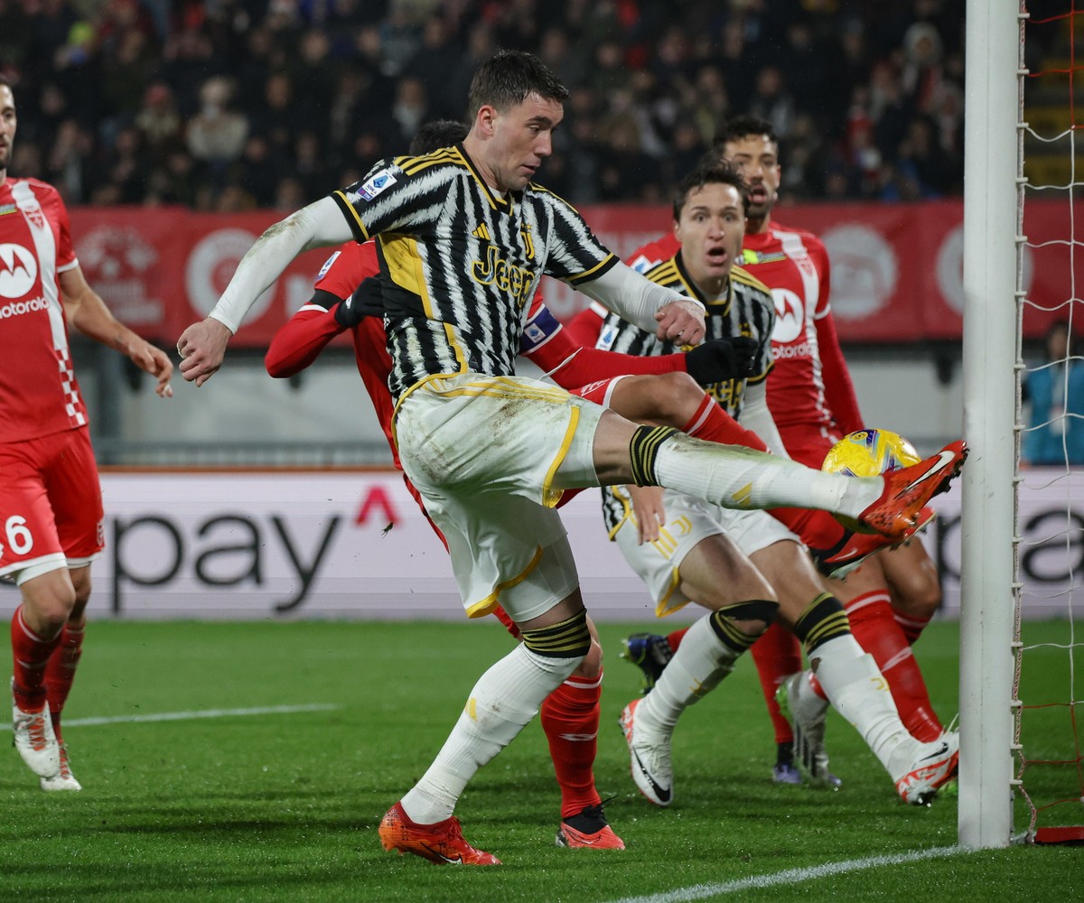 Napastnik Juventusu Turyn Dusan Vlahovic