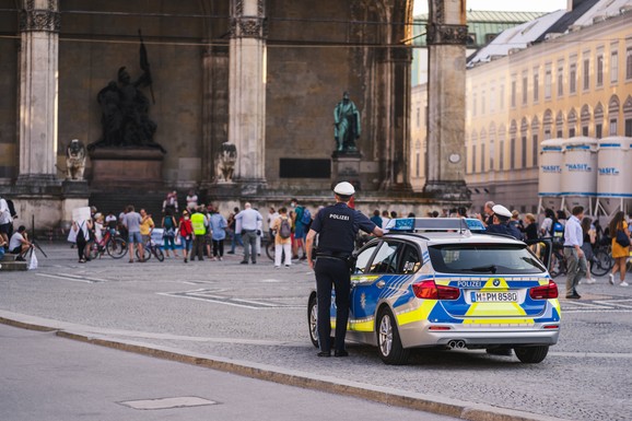 UHAPŠEN SRBIN (30) U NEMAČKOJ Sumnja se da je Nenad učestvovao u ubistvu muškarca (93): Sumnja se da je sa još dvojicom mučio žrtvu pre smrti