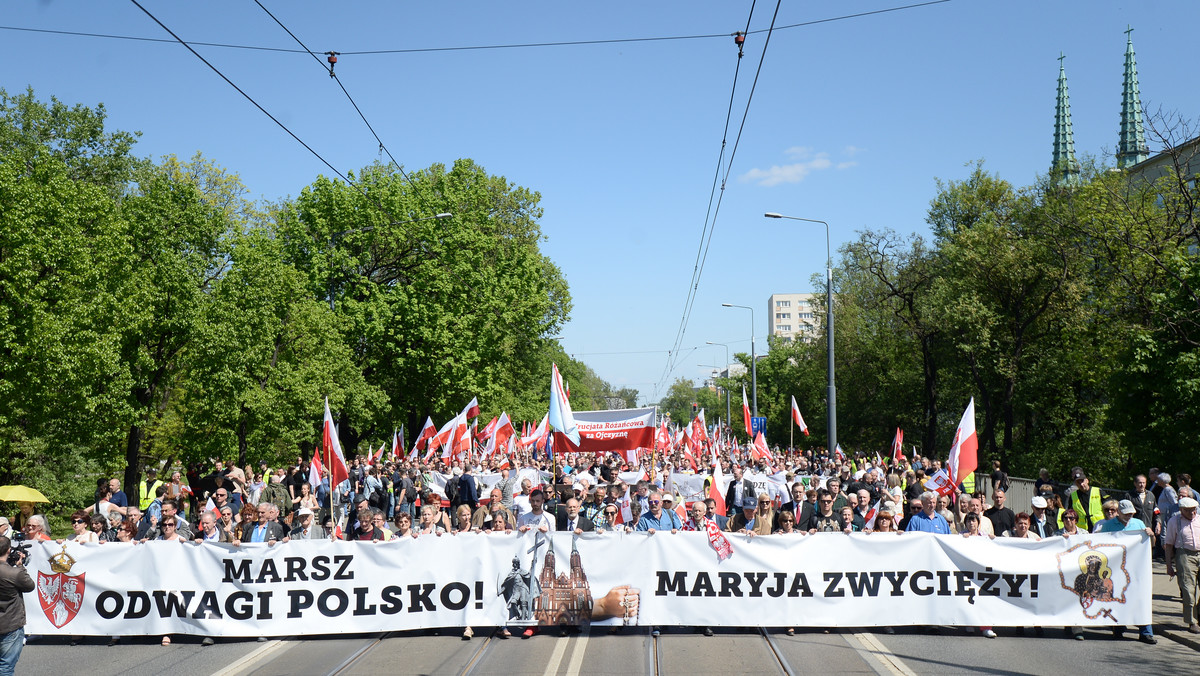 WARSZAWA MARSZ ODWAGI POLSKO NARODOWCY (uczestnicy marszu)