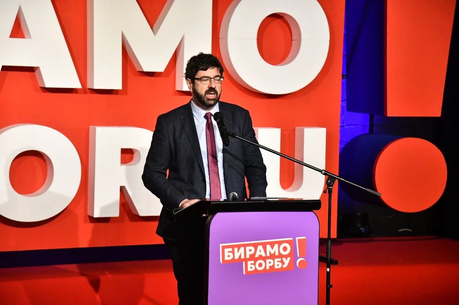 Lazović smatra da je i u institucijama vrlo važna borba