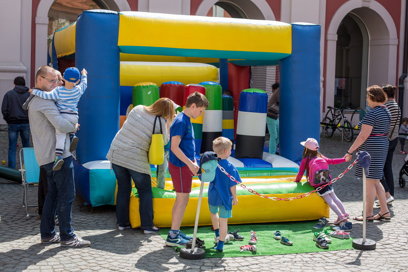 Piknik urbanistyczny na dziedzińcu UMP