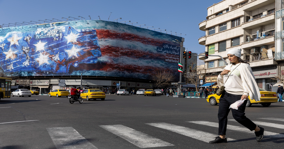 Trump-maintient-la-pression-Son-envoy-sur-un-porte-avions-au-lendemain-des-pourparlers
