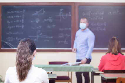 Kolejna pułapka w Polskim Ładzie. Chodzi o trzynastki dla nauczycieli 