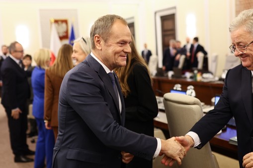 Premier Donald Tusk oraz minister rolnictwa i rozwoju wsi Czesław Siekierski przed posiedzeniem rządu