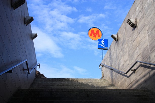 To wytyczne dla przewoźników, co można reklamować w autobusach, tramwajach czy metrze, a czego nie.