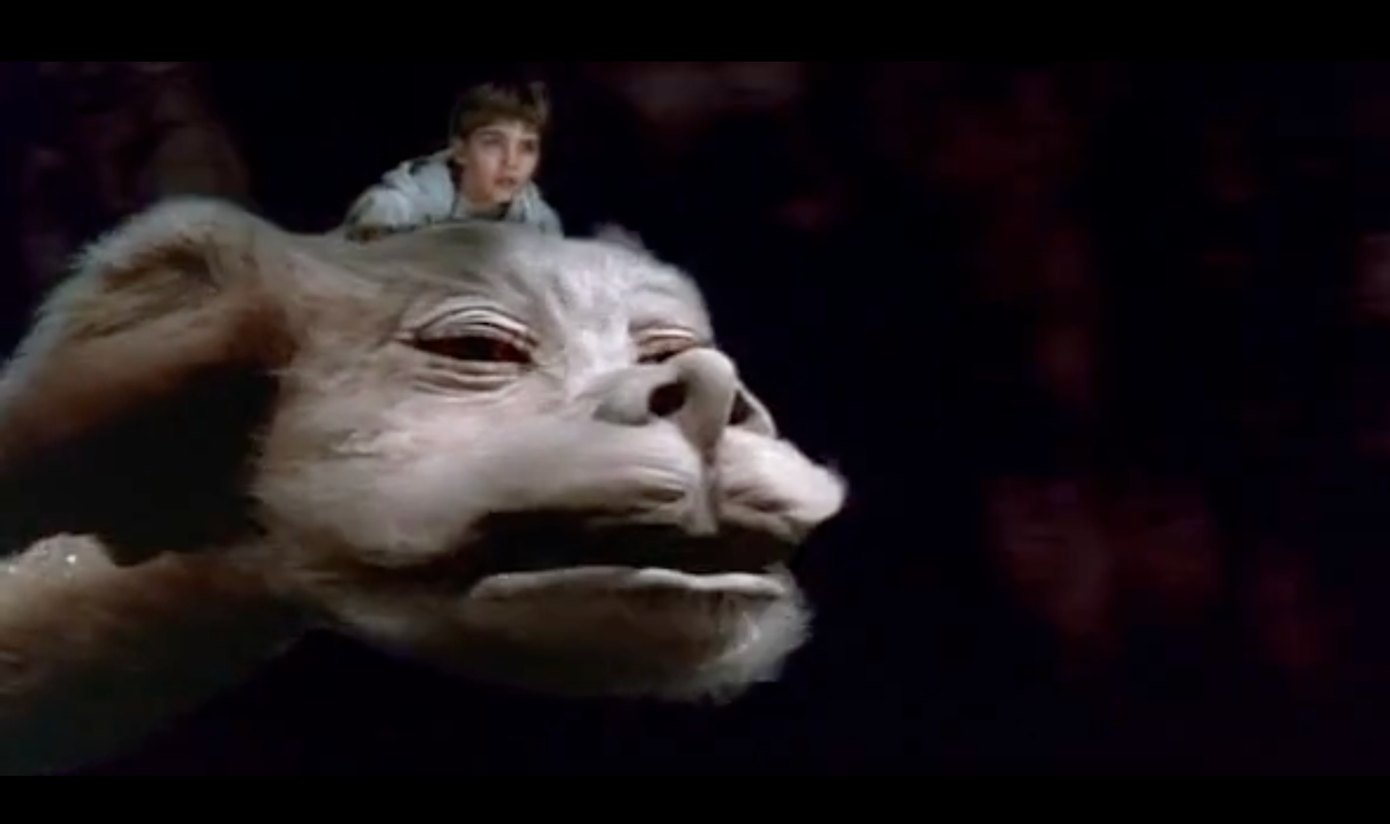 Jonathan Brandis si zahral v Nekonečnom príbehu 2 postavu Bastiana. 