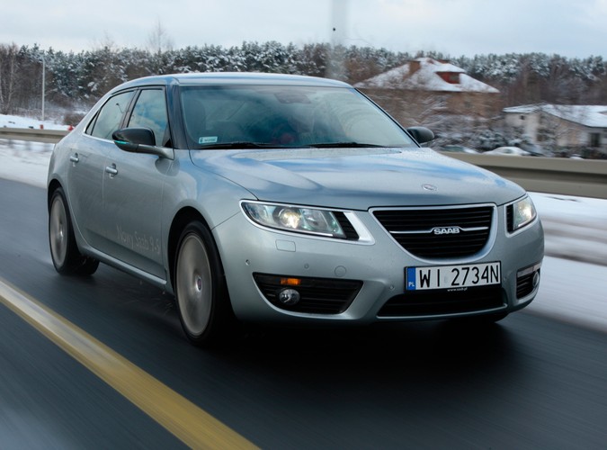Oto najnowszy Saab 9-5 chwycił kierowców za serce. Tak, tak Polacy zamiast niemieckich gablot wybierają najnowszą limuzynę szwedzkiej marki. Wirus turbo z dnia na dzień atakuje nowe organizmy!