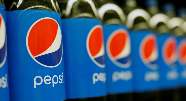 FILE PHOTO: Bottles of Pepsi are pictured at a grocery store in Pasadena, California, U.S., July 11, 2017.   REUTERS/Mario Anzuoni/File Photo