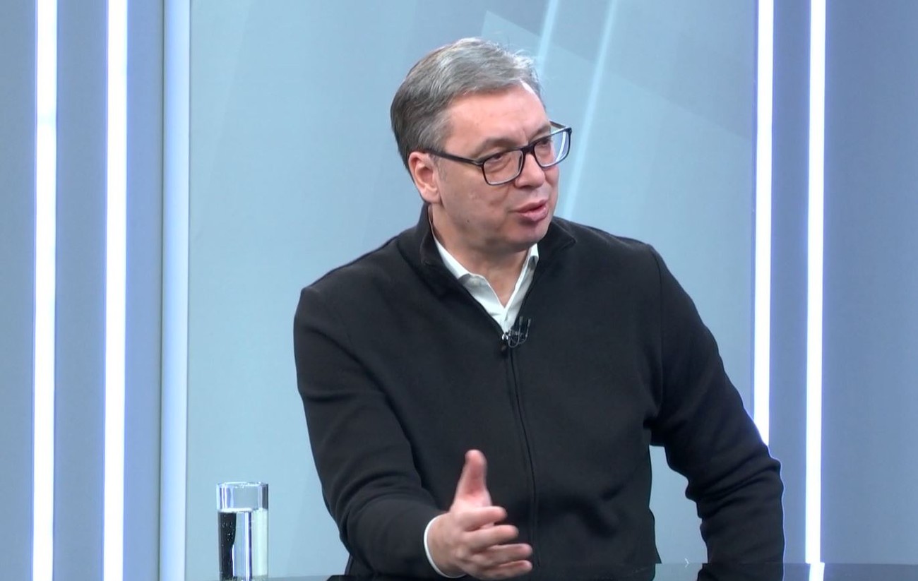 Vučić: Radimo na preuzimanju radnika od investitora koji odlaze i na dovođenju novih