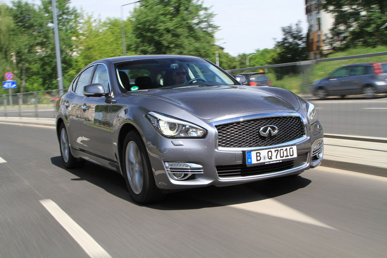 Infiniti Q70 Hybrid - stylowe, szybkie i oszczędne