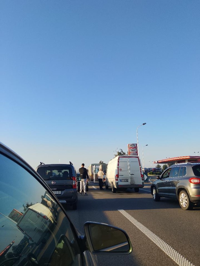 Saobraćaj blokiran na kod petlje Vrbas