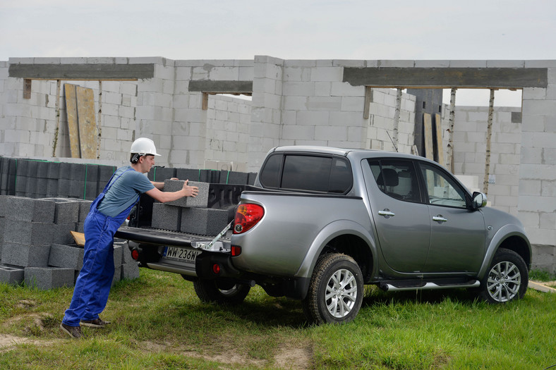 Mitsubishi L200-4