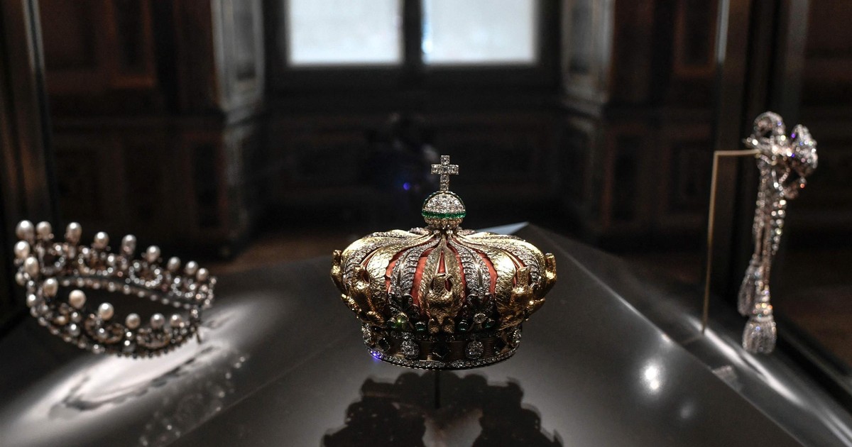 Klejnoty w Luwrze nie były ubezpieczone. Ich wartość zwala z nóg