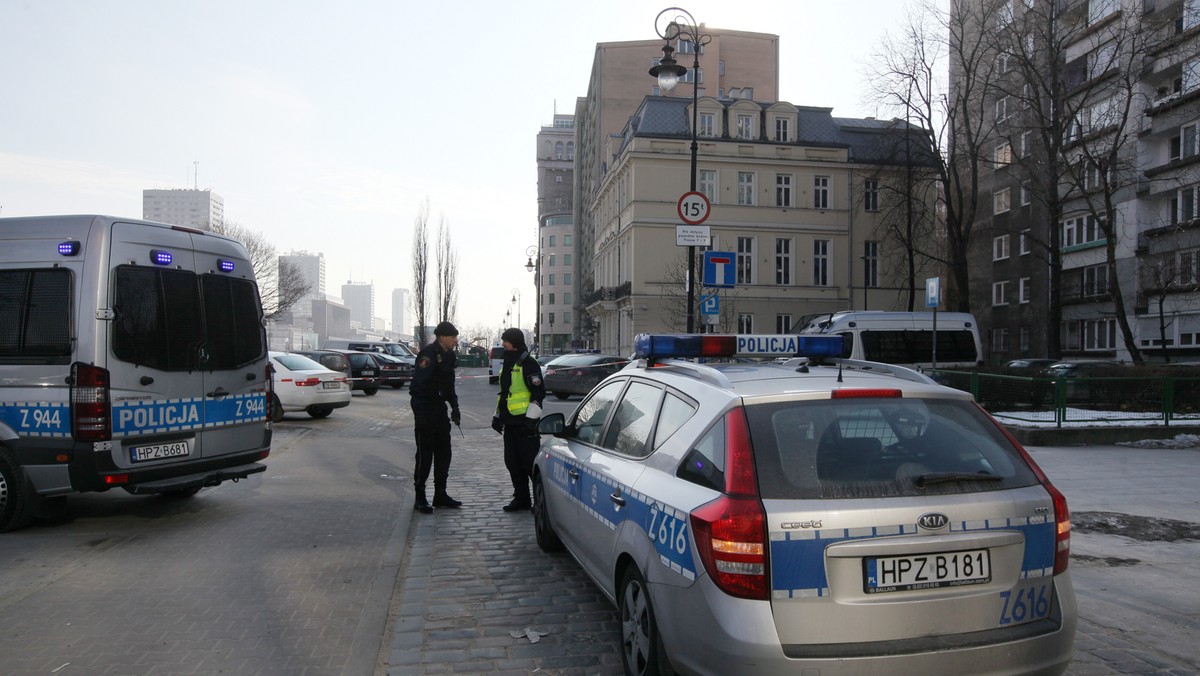 Saperzy usunęli niewybuch znaleziony w środę popołudniu podczas prac na budowie II linii metra. Na czas akcji zamknięta była ulica Marszałkowska, ewakuowano mieszkańców i pracowników okolicznych budynków - podaje tvnwarszawa.pl.