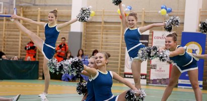 Piękne cheerleaderki i cheerleaderzy zatańczyli w Krakowie