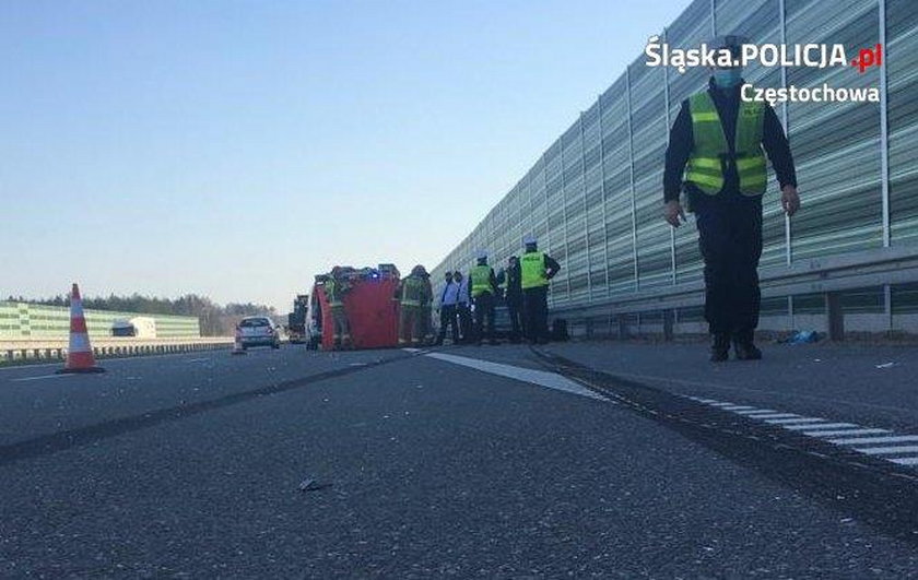 Chciał przejść przez autostradę. Nie żyje