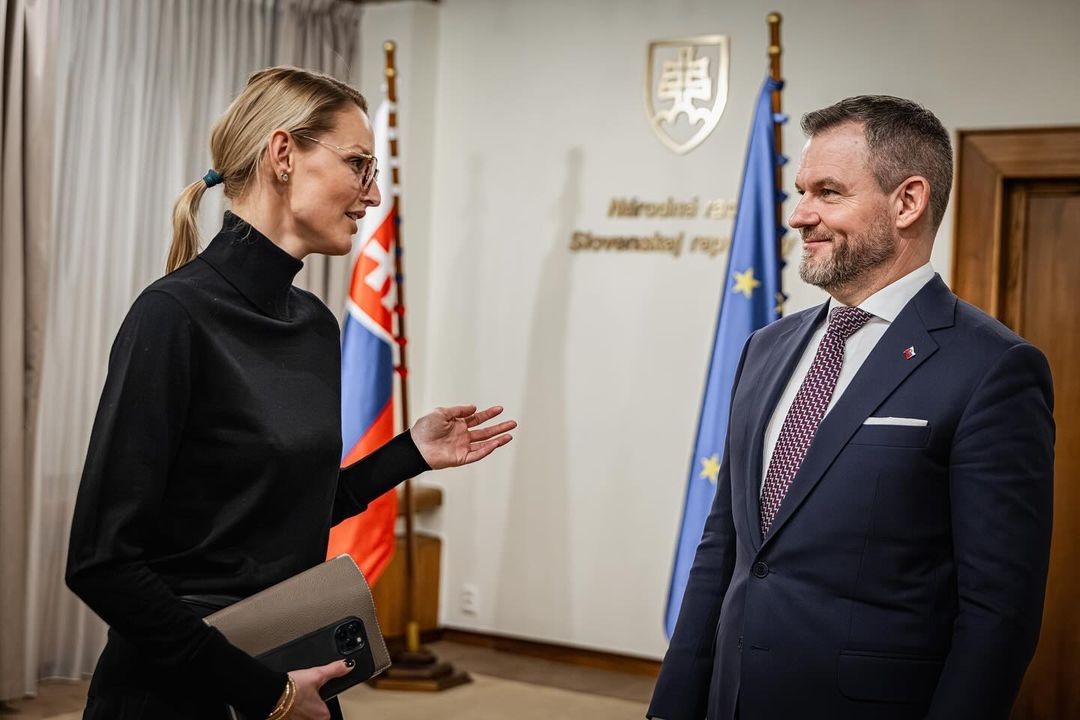 Predseda NR SR Peter Pellegrini sa stretol so slovenskou topmodelkou Michaelou Kocianovou.