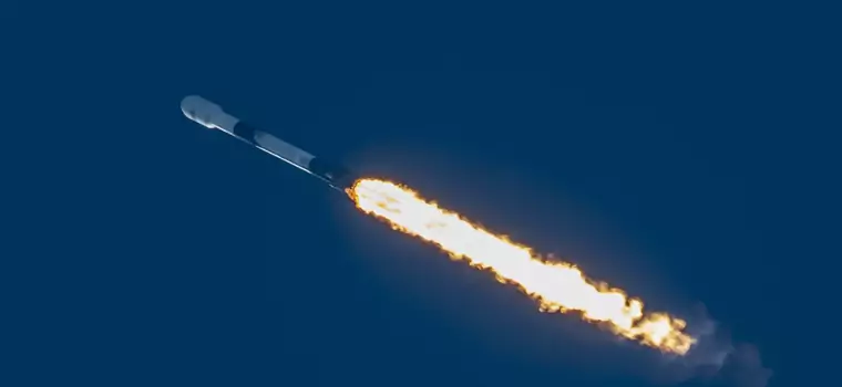 W przestrzeni kosmicznej znajduje się już ponad 800 satelitów SpaceX Starlink