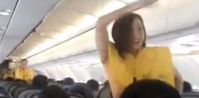 Tak tańczą tylko stewardessy WIDEO