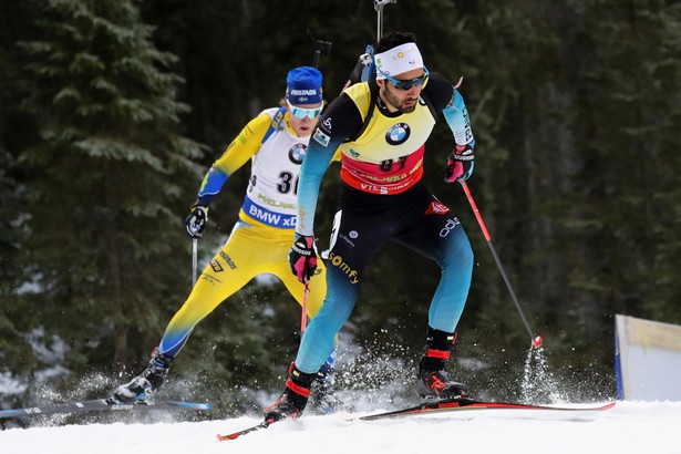 PŚ w biathlonie: Fourcade zaczął sezon od zwycięstwa, Polacy daleko