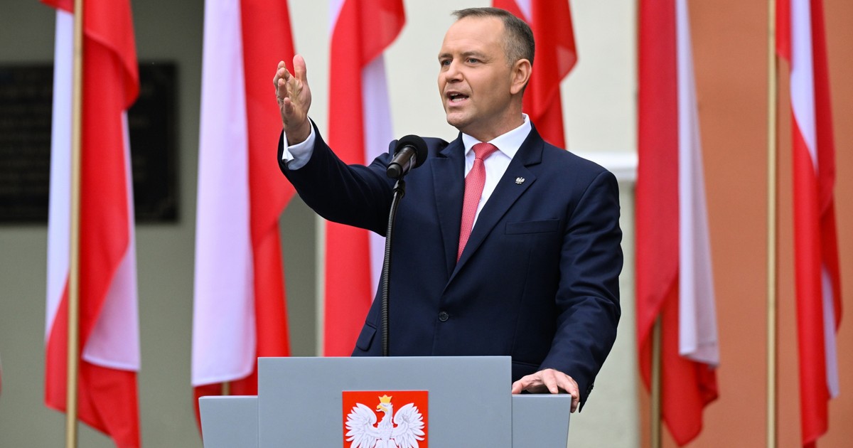 Nawrocki z najważniejszymi ministrami na gali boksu. Każdy miał swój powód