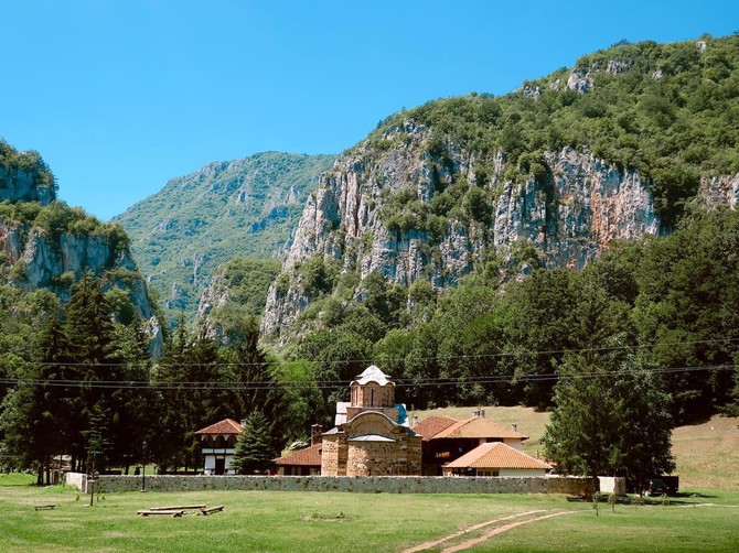 Manastir Poganovo, najlepše prolećne vikend destinacije u Srbiji