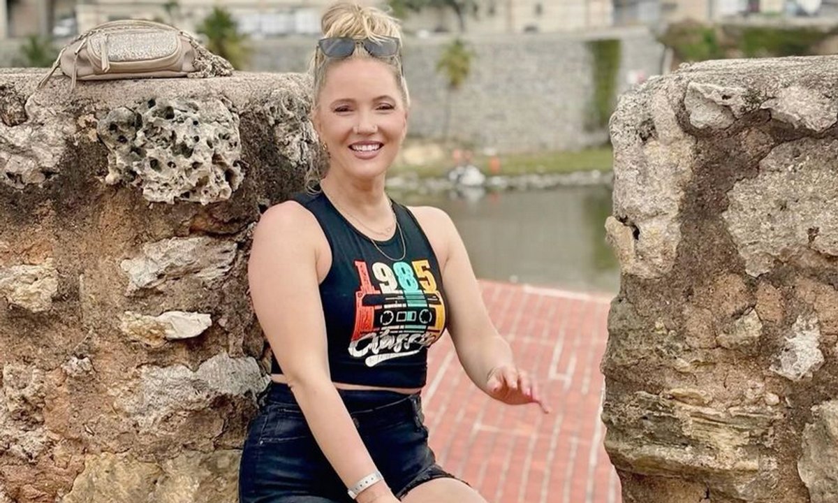 Ma 39 lat i jest już babcią. Nikt nie wierzy, iż jest dopiero przed 40-stką