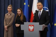 Andrzej Duda z żonami Macieja Wąsika i Mariusza Kamińskiego