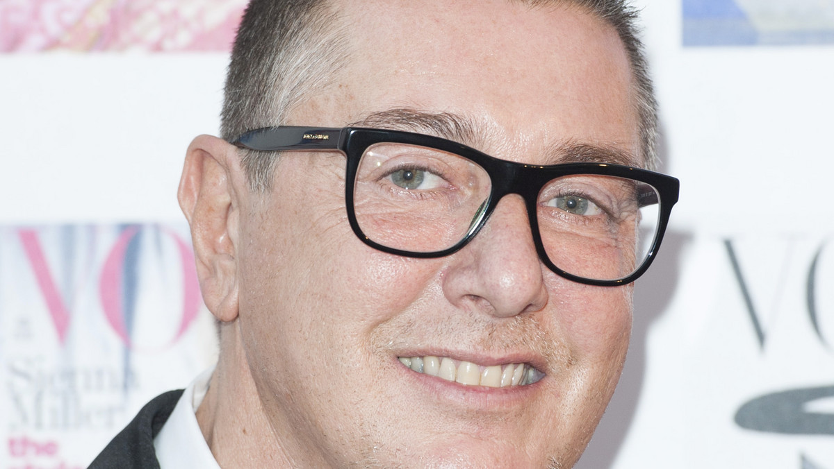 Stefano Gabbana nie chce, aby ludzie mówili o nim "gej", pomimo że nim jest. Włoski projektant mody, połowa duetu Dolce&amp;Gabbana, zdradził w wywiadzie dla włoskiego "Corriere della Sera", że od tej pory nie chce być definiowany przez społeczeństwo ze względu na swoją orientację seksualną.