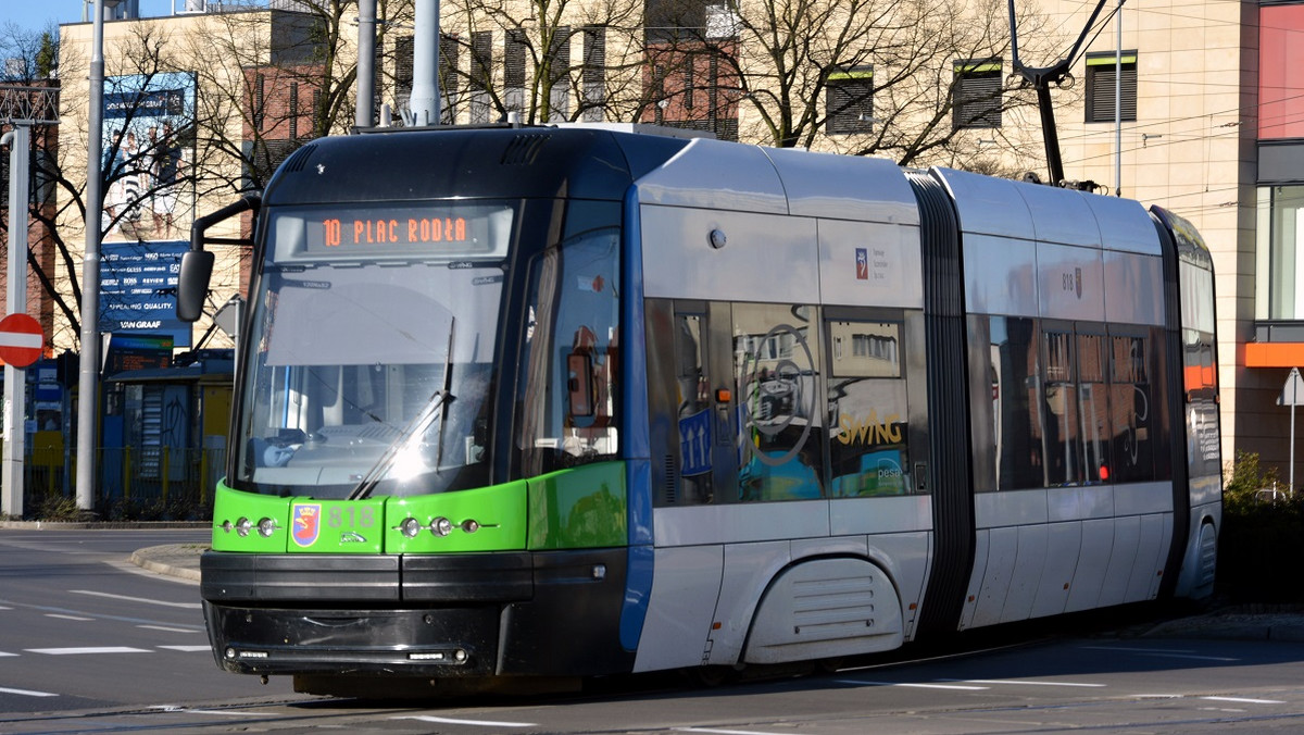 Jak co roku z okazji Tygodnia Zrównoważonego Transportu w Szczecinie obchodzony będzie Dzień bez Samochodu. Władze miasta zachęcają, by tego dnia auto zostawić w garażu i wybrać się do pracy komunikacją miejską. Powód? Darmowe przejazdy dla wszystkich.