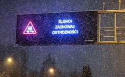 IMGW ostrzega: Obfite opady śniegu, zawieje. RCB wydało alerty [PROGNOZA POGODY]