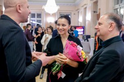 Nowa prowadząca 'Pytania na śniadanie' ma znanego męża. Z kim związała się Klaudia Carlos? [FOTO]