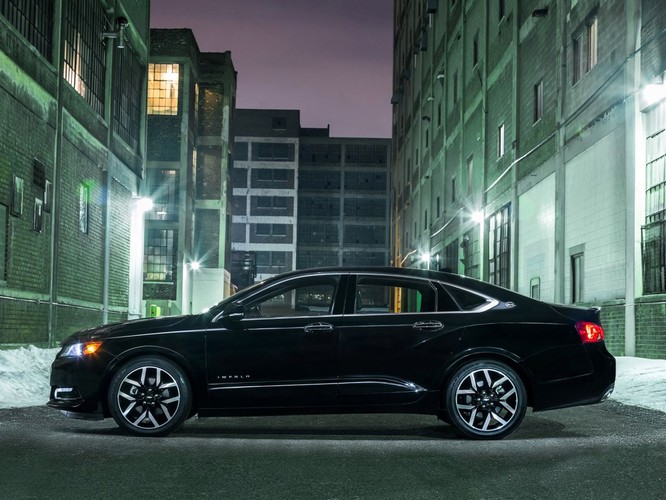 Zdaniem Consumer Reports Impala przypomina pod względem komfortu prowadzenia samochody premium. Cicha, przestronna kabina jest wykończona w wysokim standardzie. Bardzo komfortowe jest także zawieszenie.