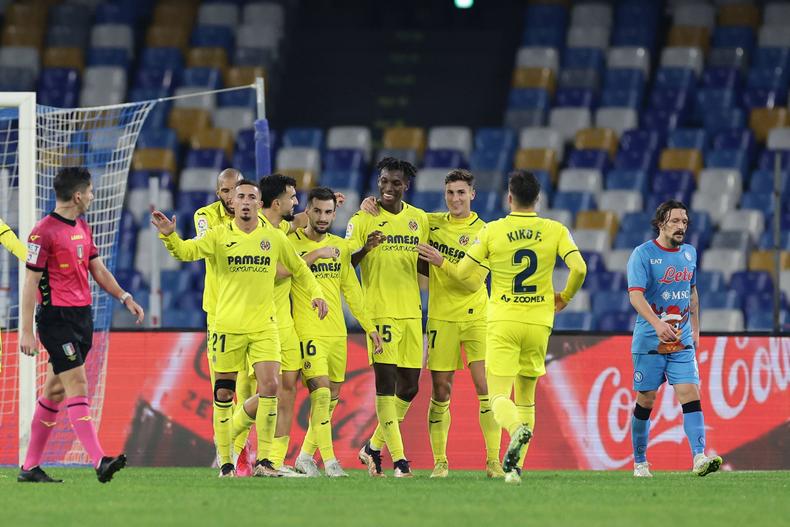 Nicolas Jackson of Villarreal CF celebrates with his teammates after scoring the 1-2 goal during the friendly football match between SSC Napoli and Villarreal CF at the Diego Armando Maradona stadium in Napoli (Italy)