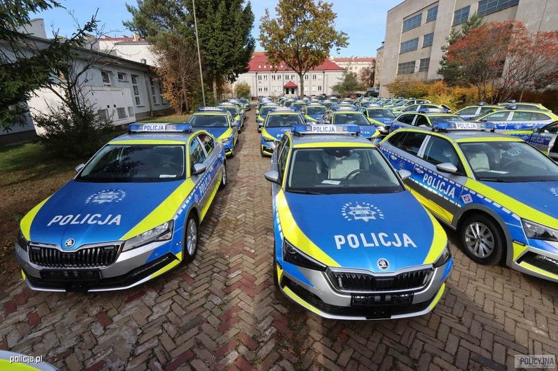 Grupa Speed to nie tylko samochody BMW. Superb z 2-litrowym silnikiem o mocy 280 KM to jeden z najszybszych radiowozów policji