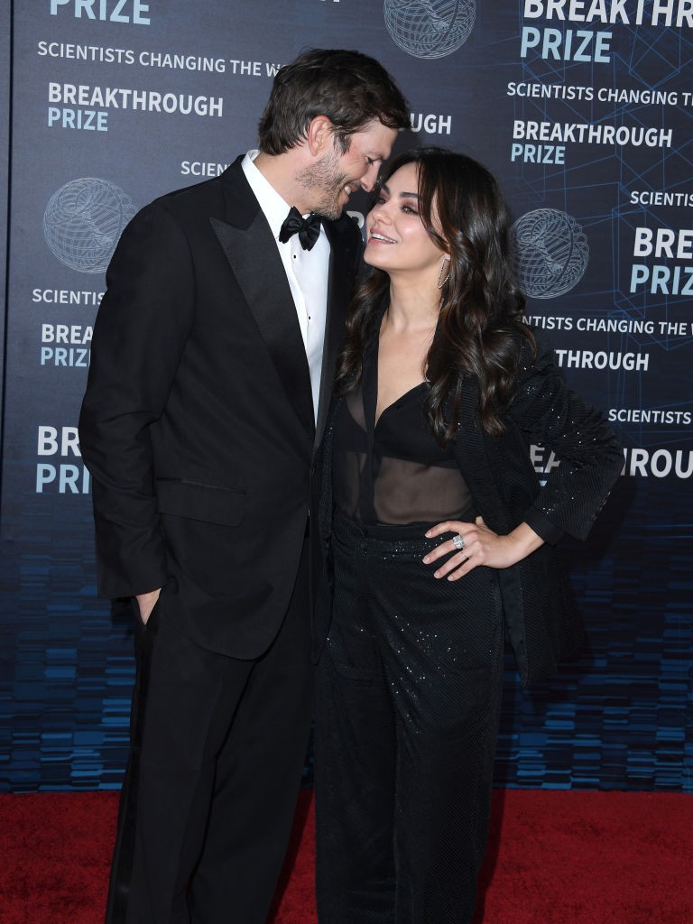 Ashton Kutcher és Mila Kunis ritkán bukkan fel a vörös szőnyegen, akkor viszont annál nagyobb köztük a harmónia