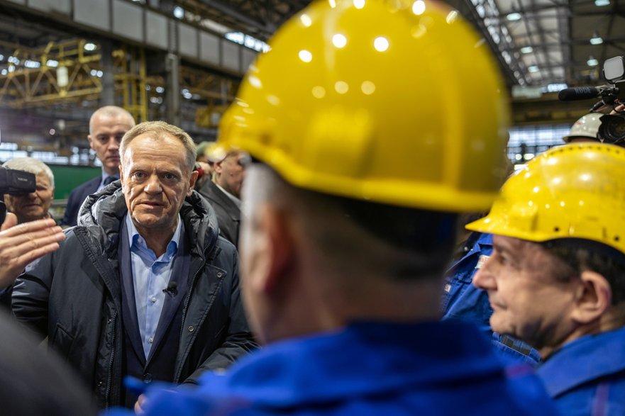 Donald Tusk podczas spotkania z pracownikami firmy Rafako