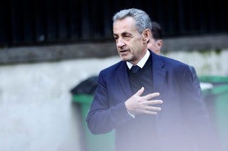 Sarkozy w więzieniu. Za co go skazano i jakie ma warunki w celi?