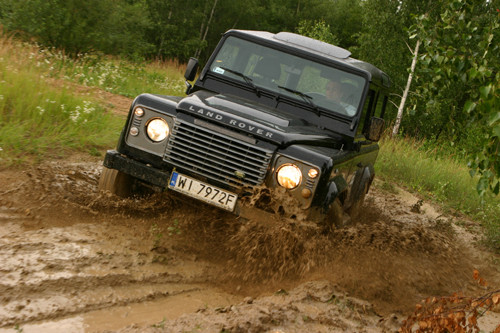 Land Rover Defender - Spec od zadań off-roadowych