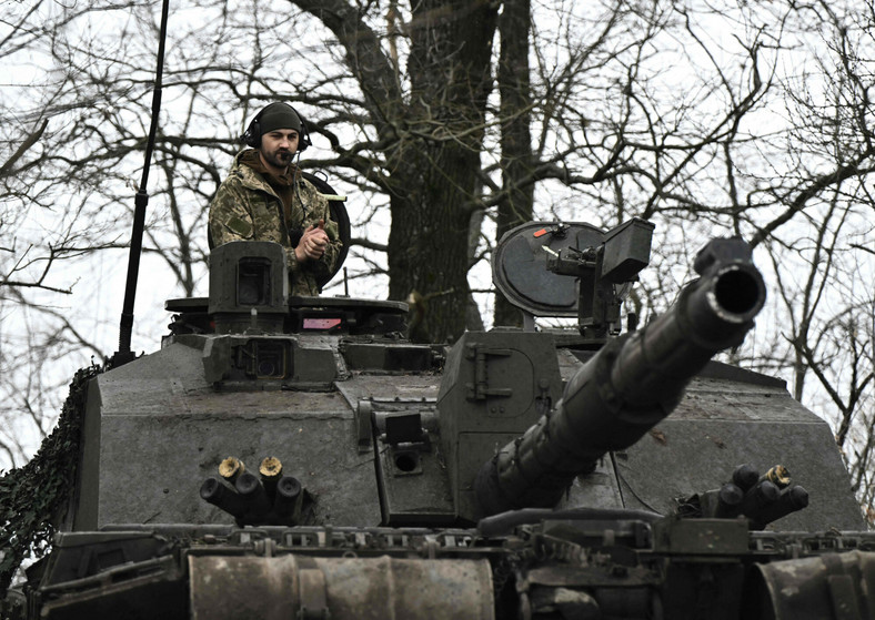 Ukraiński żołnierz w pobliżu linii frontu w regionie Zaporoża, 12 lutego 2024 r.
