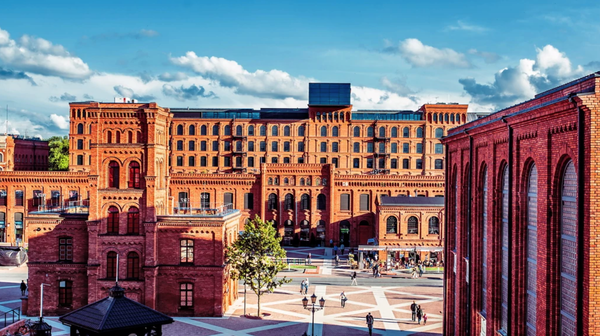 Manufaktura to miejsce miłośników zakupów i dobrej kuchni oraz fanów teatru i kina