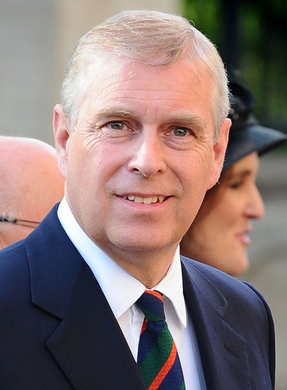 Książę Andrzej (fot. "Prince Andrew August 2014 (cropped)" by Northern Ireland Office - https://www.flickr.com/photos/niogovuk/14649728080/)