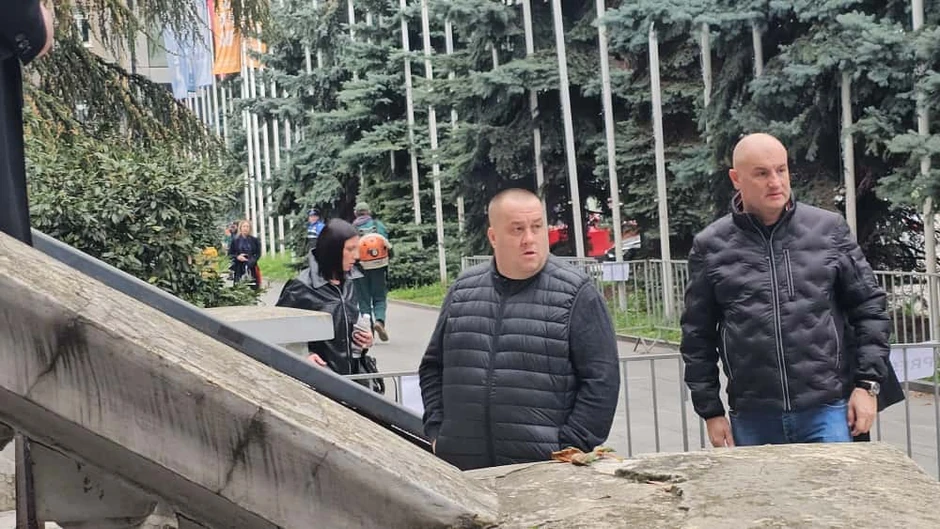 Komemoracija Halidu Bešliću, sin Dino prvi stigao u pozorište