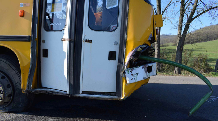 Halálos balesetet okozott egy karancslapujtői buszsofőr / Fotó: Police.hu