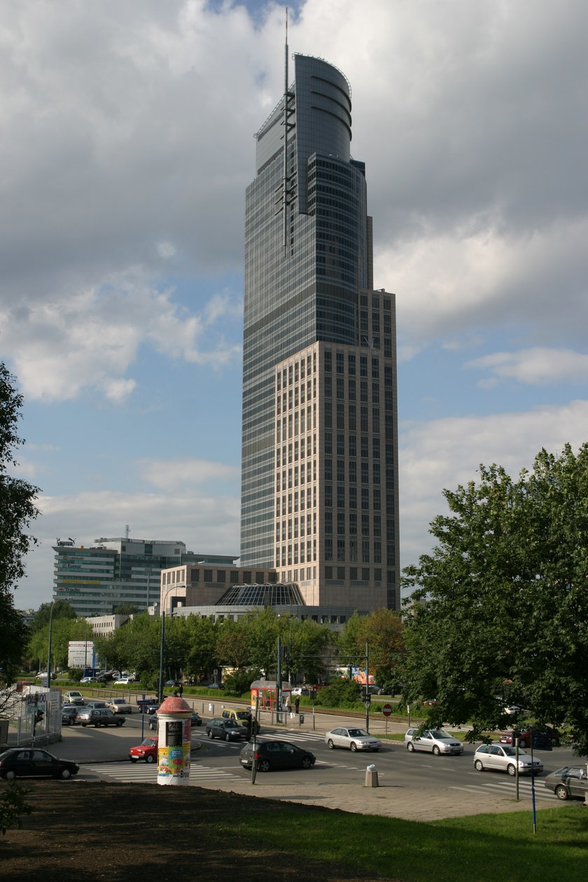 Jeden z najwyższych wieżowców Warszawy został sprzedany